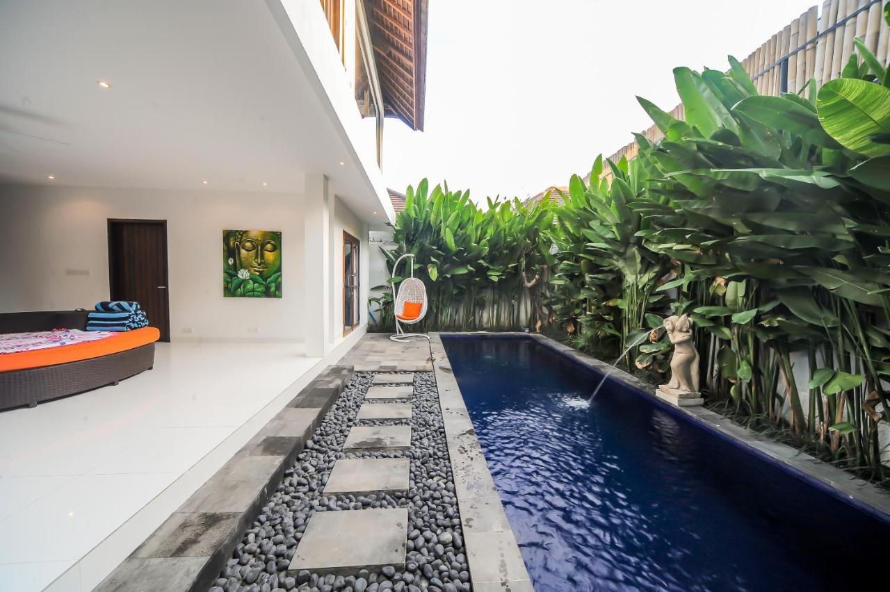 Villa Pearl Seminyak Bagian luar foto